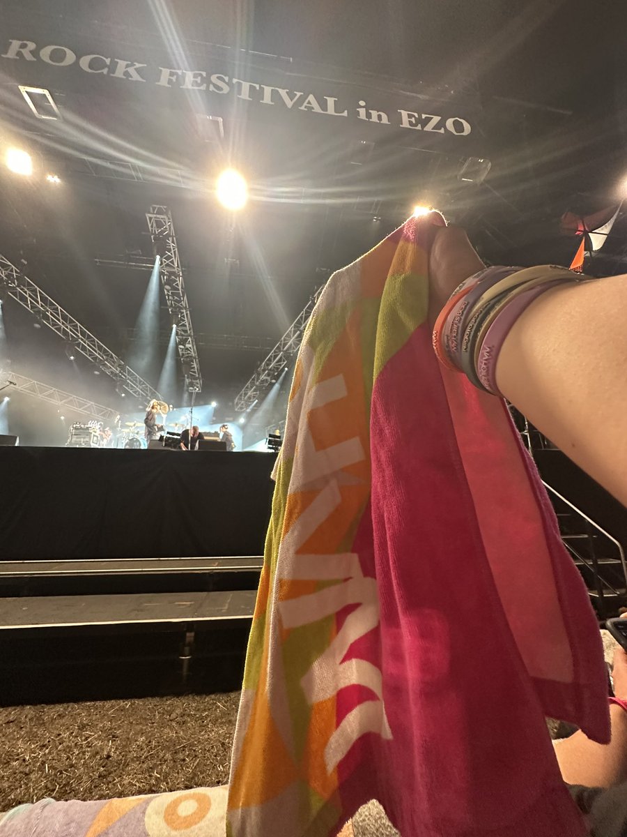 最前ありがとうねーー！！！6時間半前から並んだ甲斐があった！！最高だよほんとに。My Hair is Badに生かされてる