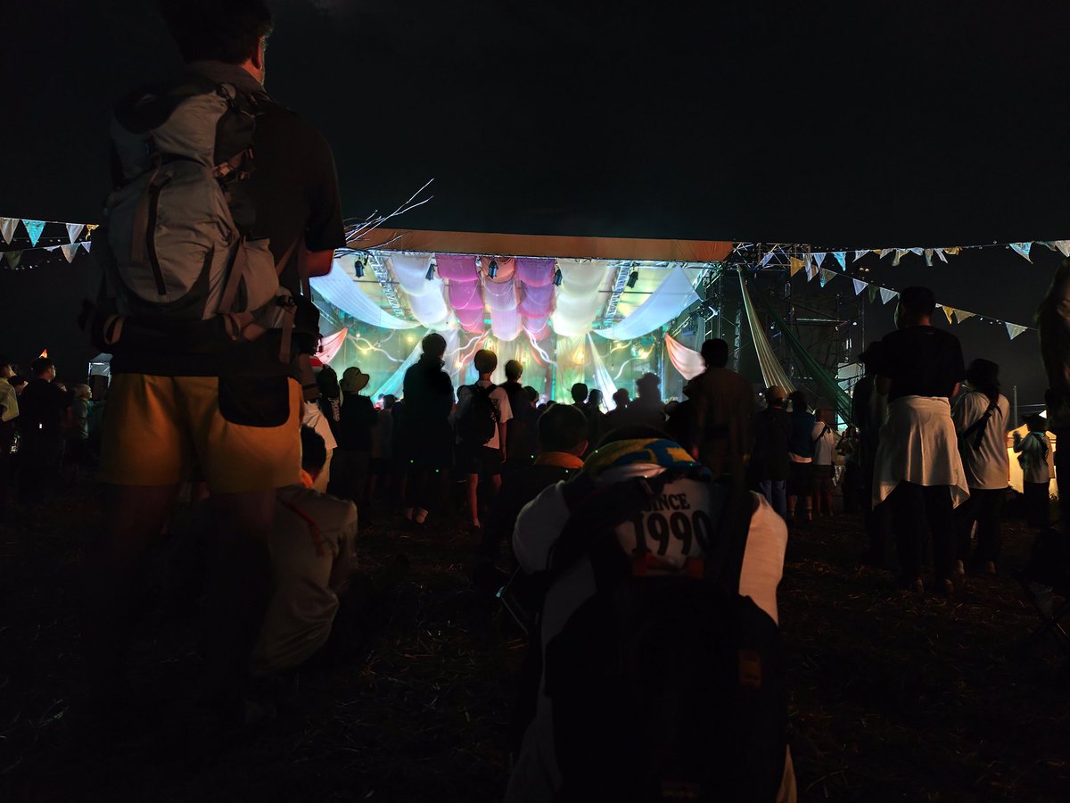 演出が終わって家に帰ったと思ったが、一番奥のステージに椎名林檎さんが現れたとは。。。

来てよかった。

#risingsunrockfestival2025 #RisingSun #椎名林檎