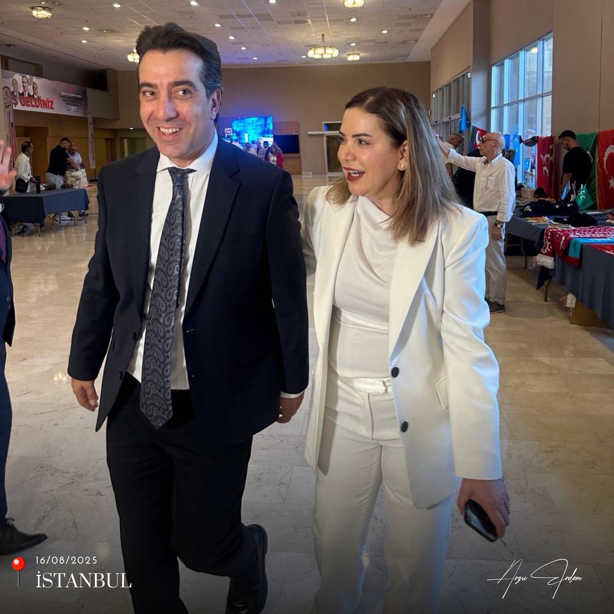 📍İstanbul’da Büyük Buluşma

“Asırlık Birlik Sonsuz Kardeşlik,Terörsüz Türkiye, Milli Birlik ve Dayanışma Buluşmaları”

MHP İstanbul Basından Sorumlu İl Başkan Yardımcısı Halil Tufan kardeşime nezaketi çok teşekkür ederim. 

Bir kalbin niyeti güzelse başına ne gelirse gelsin her
