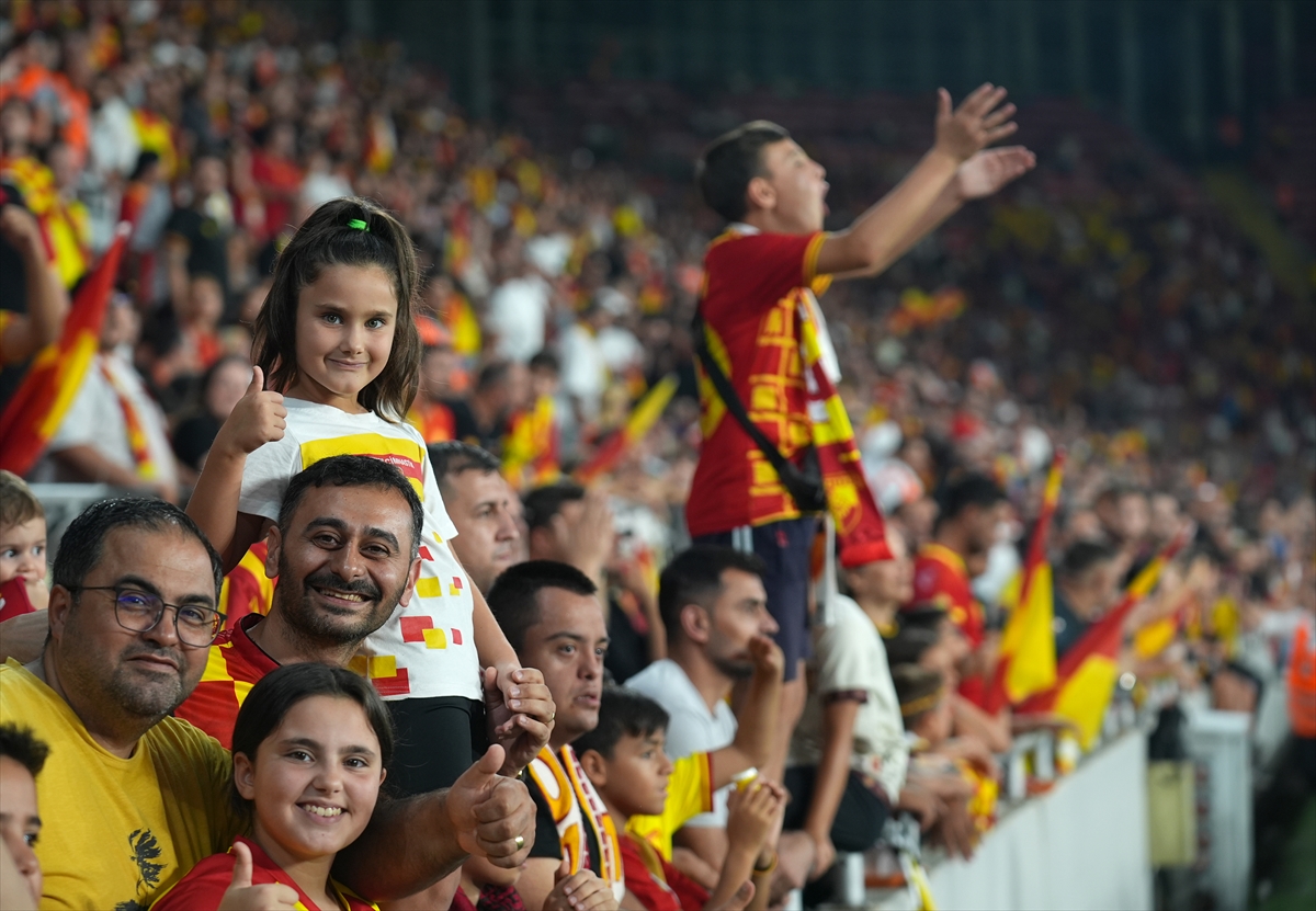 Göztepe-Fenerbahçe maçından notlar... 

sonkaleizmir.com/haber/Goztepe-… 

#göztepe