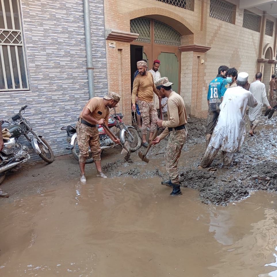 محمود اچکزئی جیسا سمگلر بیلچہ اُٹھا کر پختونوں کی مدد کرتا نظر آیا تو بتائیے گا پلیززز