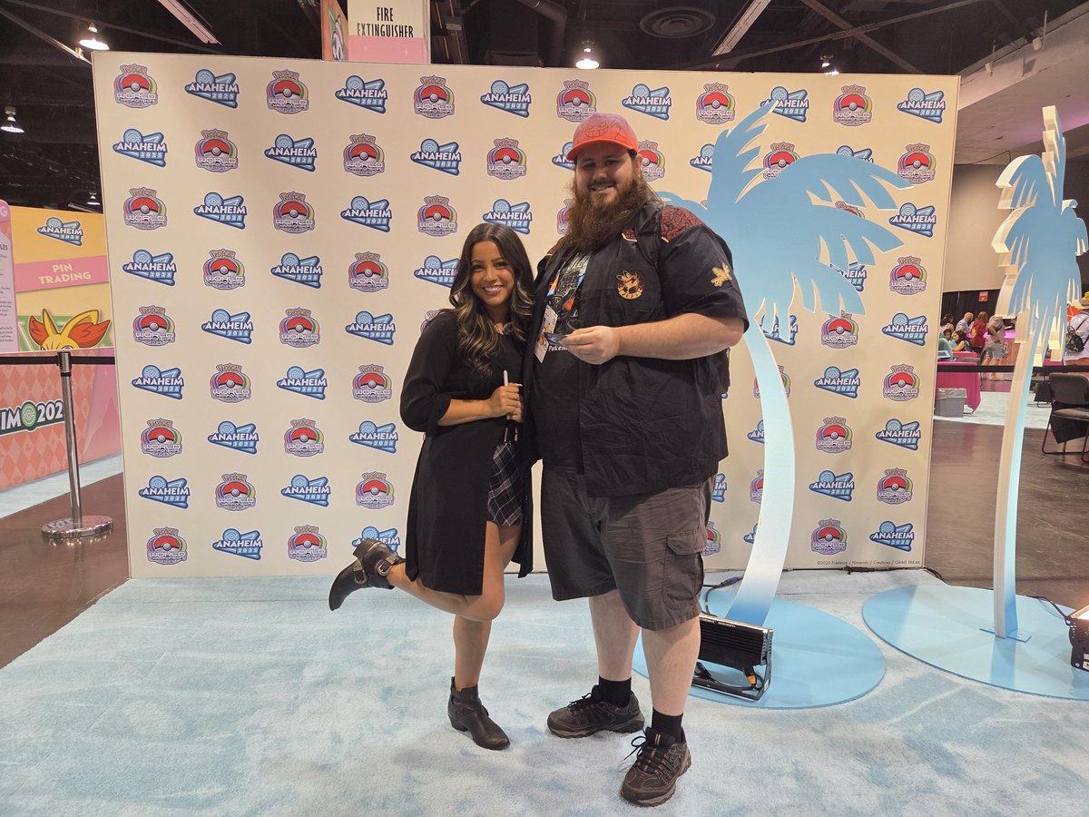 MatWithOneT55's tweet image. It was an absolute pleasure meeting @prncessdianaaa and @AustinJohnPlays !