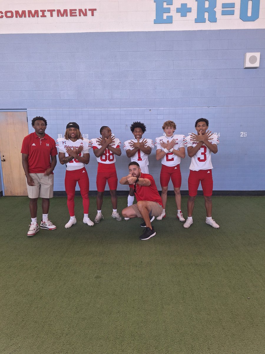 coachMikeMTZ's tweet photo. Flight Crew 2025 🛫✈️🛫 Jet life to the next life https://t.co/QyTB2SVNdp
