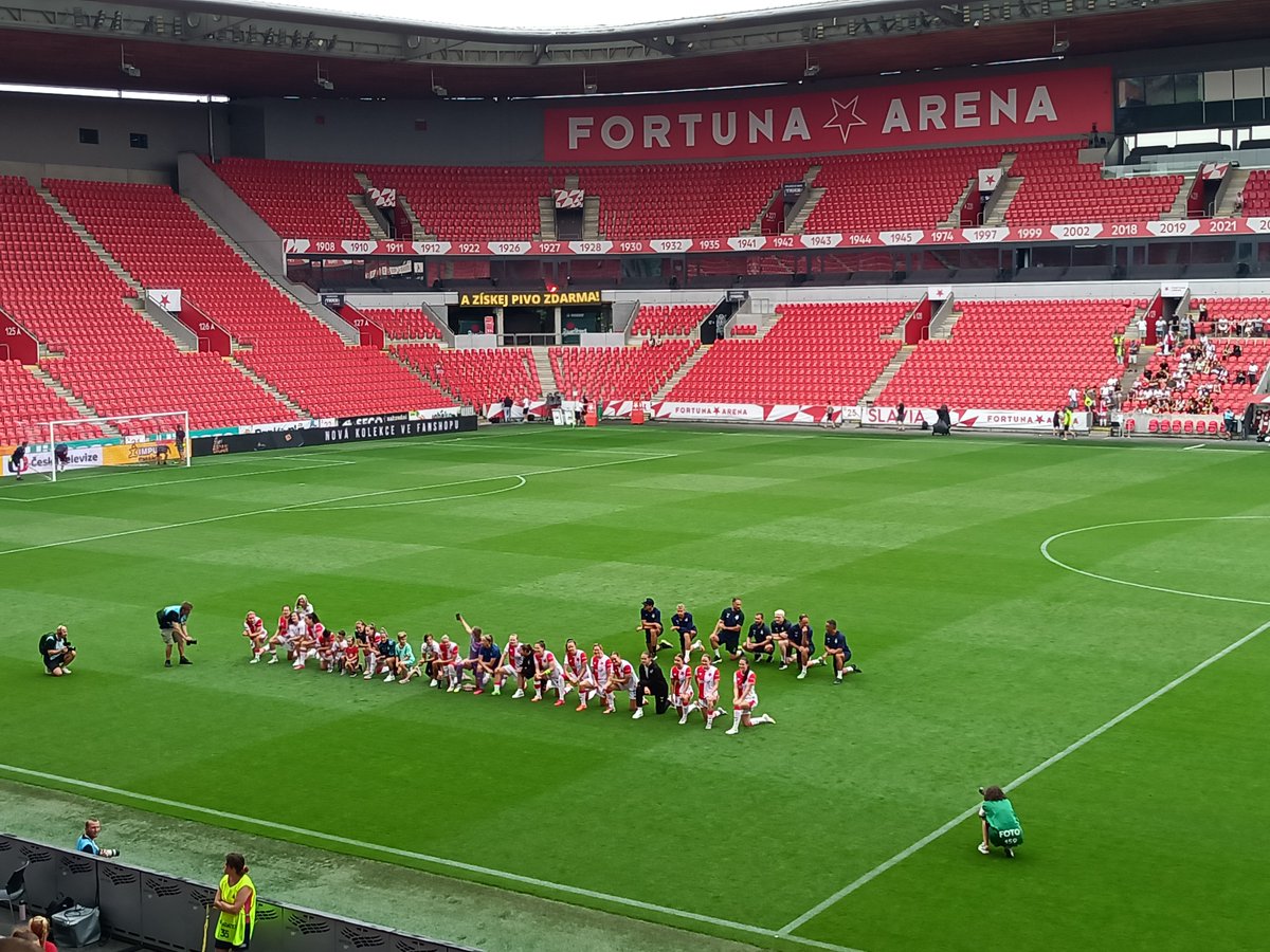 Luboš Dufek (@monty025) on Twitter photo Slavia - Baník 8:0 (3:0). <a href="/SlaviaZeny/">SK Slavia Praha ženy</a> otevřely ligovou sezonu v Edenu proti nováčkovi a dopadlo to podle očekávání, dokonce mi vyšel tip na přesný výsledek. Trefilo se sedm hráček, jedinou dvougólovou střelkyní byla <a href="/Svitkova10/">Kateřina Svitková</a>, která navíc nedala penaltu. #fortunaliga #holkytaky Slavia - Baník 8:0 (3:0). <a href="/SlaviaZeny/">SK Slavia Praha ženy</a> otevřely ligovou sezonu v Edenu proti nováčkovi a dopadlo to podle očekávání, dokonce mi vyšel tip na přesný výsledek. Trefilo se sedm hráček, jedinou dvougólovou střelkyní byla <a href="/Svitkova10/">Kateřina Svitková</a>, která navíc nedala penaltu. #fortunaliga #holkytaky