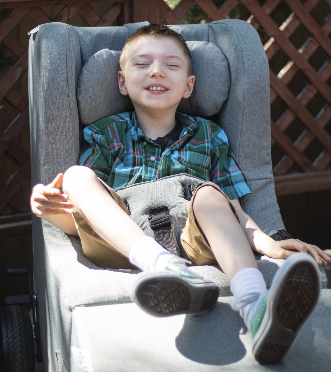 FreedomConcepts's tweet photo. Every kid deserves a seat at the table—this one just happens to roll with style.

#FreedomConcepts #AdaptiveActivityTray #ChillOutChair #Independence #ComfortAndSupport #InclusiveDesign #Mobility #EverydayFreedom #FunctionalSupport https://t.co/e0XpjMHmiI