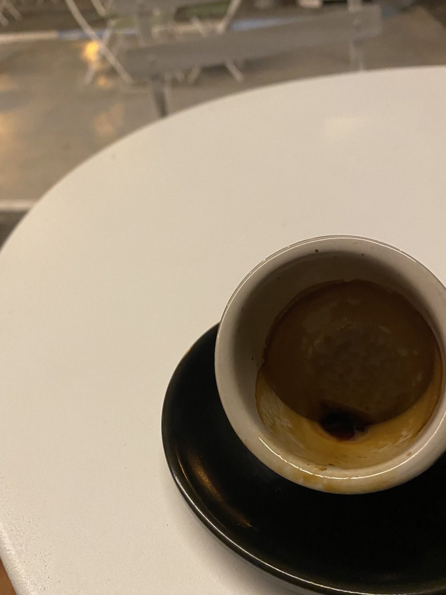 خايف من الدنيا تغيرني عليك
واصير في يوم الفراق أشجعك 

#مساء_الخير 🩵🙋🏻‍♂️