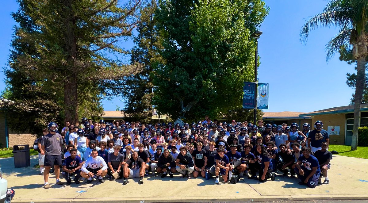 NadeFootball's tweet image. Sticker Saturday 🦅