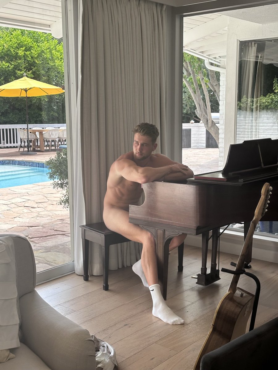 HarryJowsey's tweet photo. You already know the vibes

Click the link and I’ll send you the rest 😉

➡️ https://t.co/ORI7ZqLTyt https://t.co/AZ9OzD9wt9