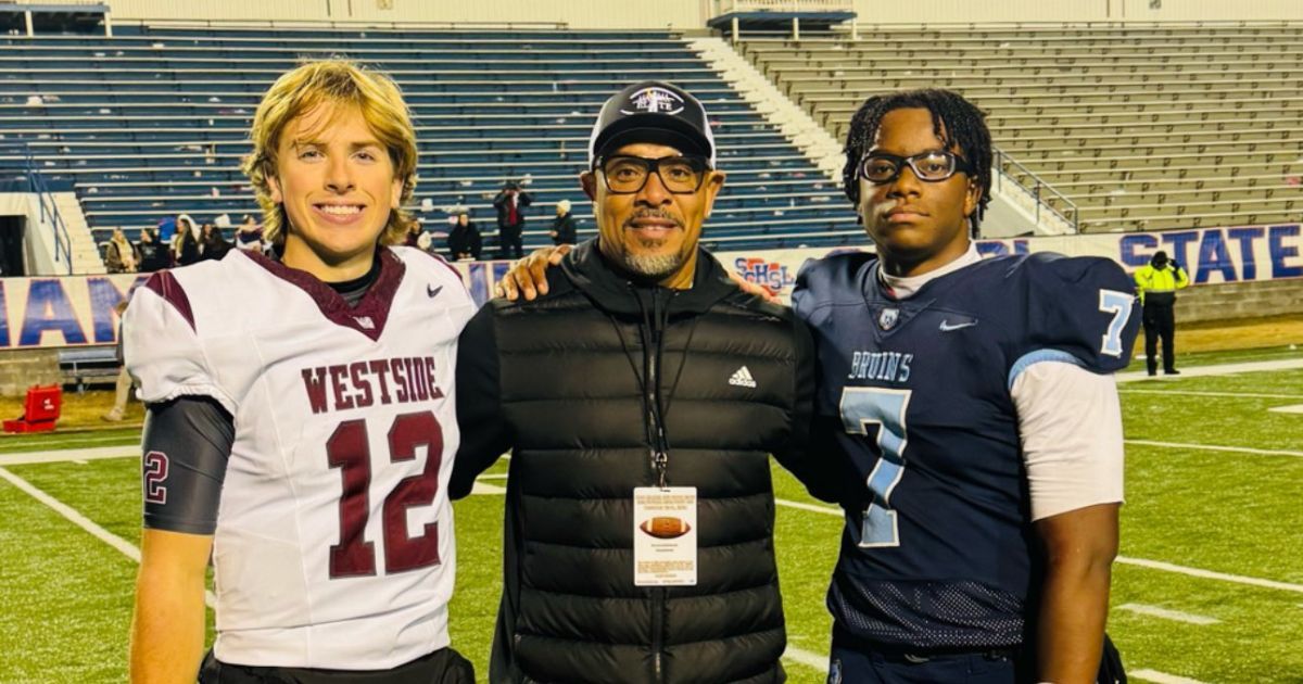 GamecockCentral's tweet photo. QB trainer Ramon Robinson details what he's seen from South Carolina quarterbacks LaNorris Sellers, Luke Doty, Cutter Woods. 

READ/JOIN HERE ➡️ https://t.co/FLh9PVKank

[Join GamecockCentral now for $1 your first week and enjoy a complimentary year of The Athletic – included with your membership.]
