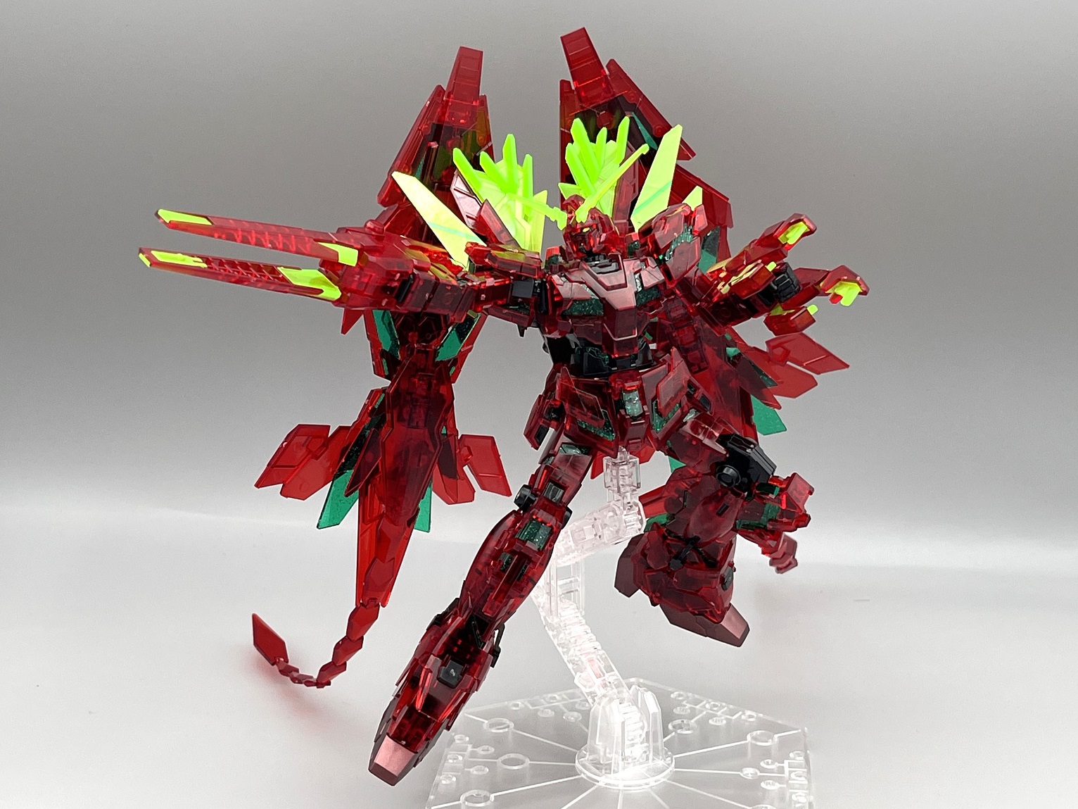 ユニコーンガンダム ペルフェクティビリティ(デストロイモード) 【クリアカラー】 ガンダムベース福岡にて「ユニコーンガンダム ペルフェクティ