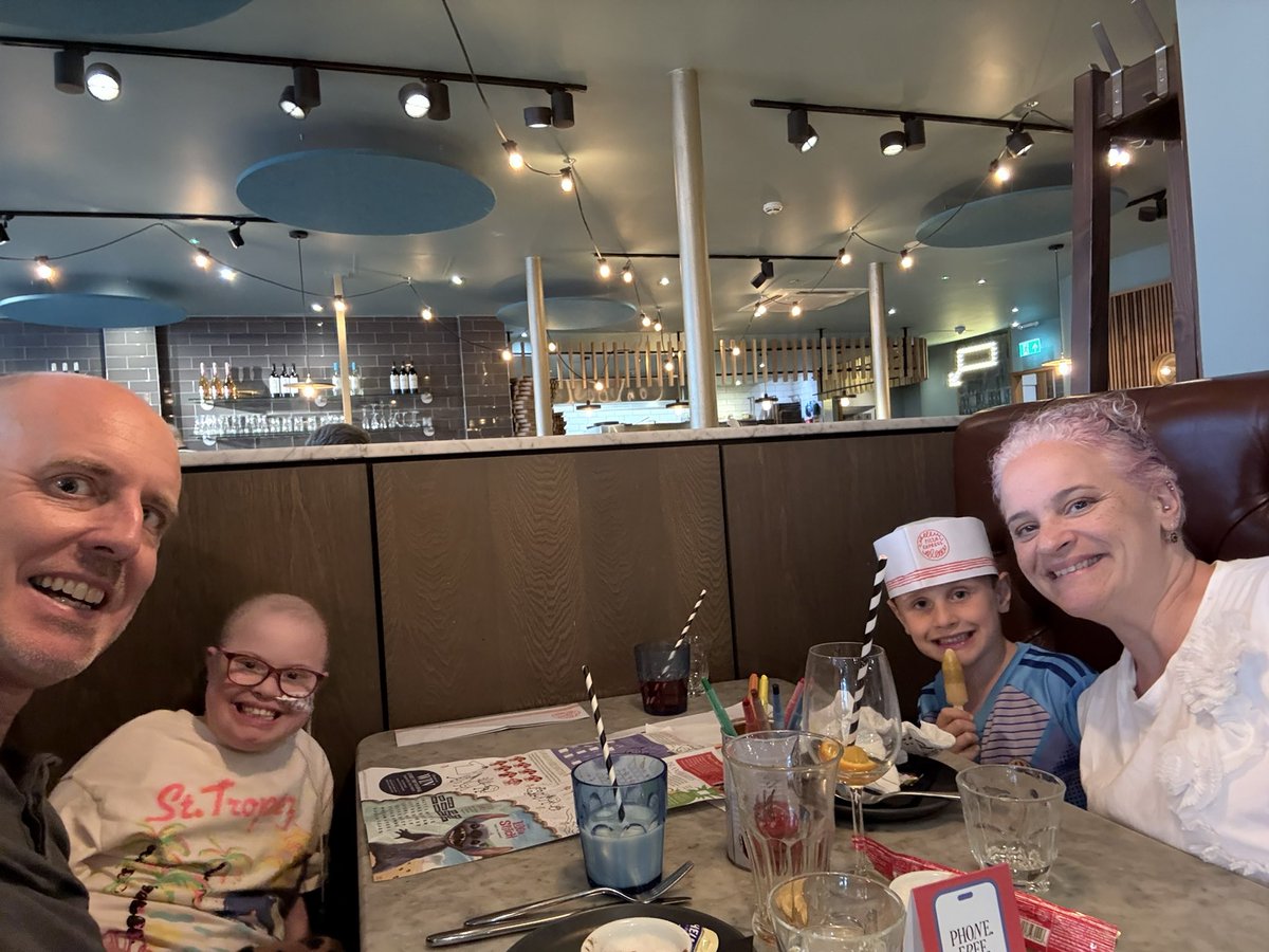 SimonPobble's tweet photo. Huge thanks to @PizzaExpress Harrogate for treating us to our pizzas tonight.
Very kind gesture for the bravest pizza lover in Harrogate.
@CandlelightersT #worldwithoutdowns #leukemiaawareness https://t.co/T5KXarImyY