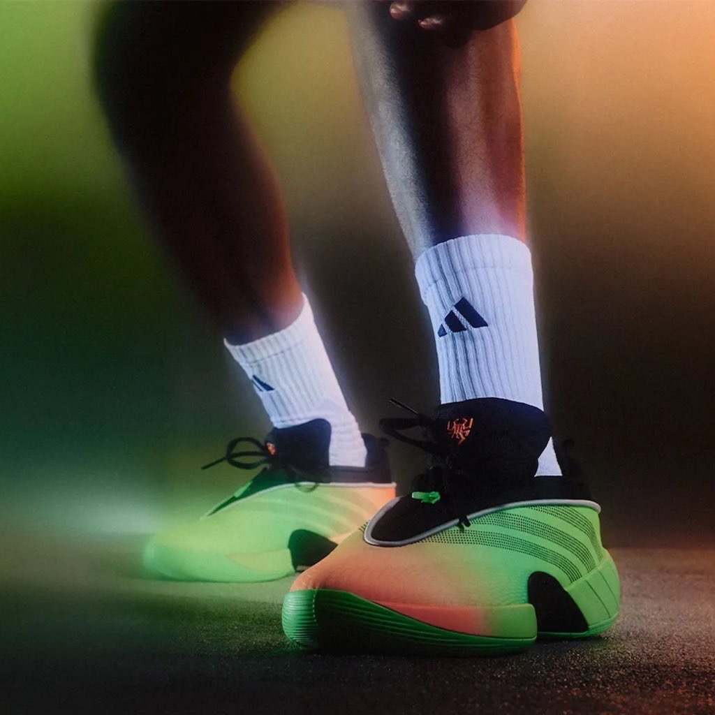 snkr_twitr's tweet photo. AD: adidas D.O.N. Issue #7 'Panama' 

adidas US 
M https://t.co/U6rCYzQggx
G https://t.co/8YDgkVe3ic
P https://t.co/l3qW2VtcCy

DSG 
M https://t.co/PuC85lIe1O
G https://t.co/EQcH1iPYs6

Hibbett https://t.co/ETZvssylOo https://t.co/VZAUAHhzrY