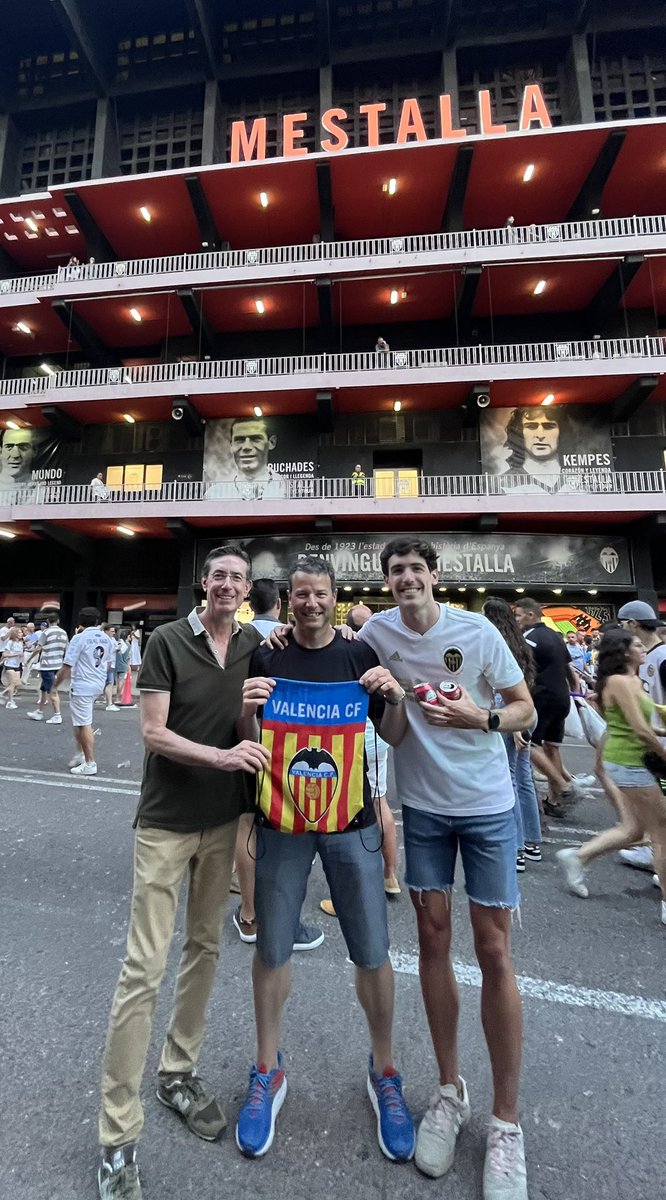 Ricardo Pomares (@ricpomares) on Twitter photo Volver es siempre emocionante #Mestalla Volver es siempre emocionante #Mestalla