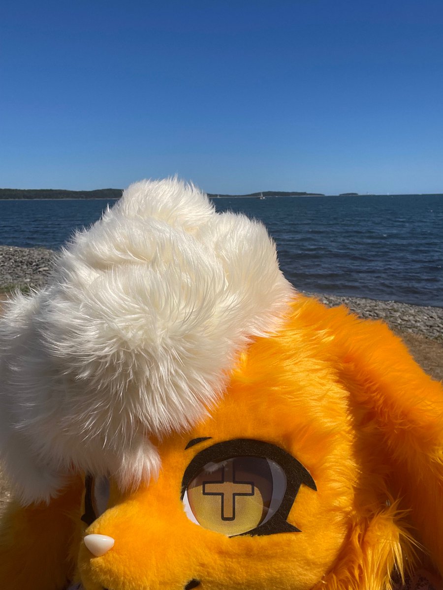 The ocean breeze feels very nice