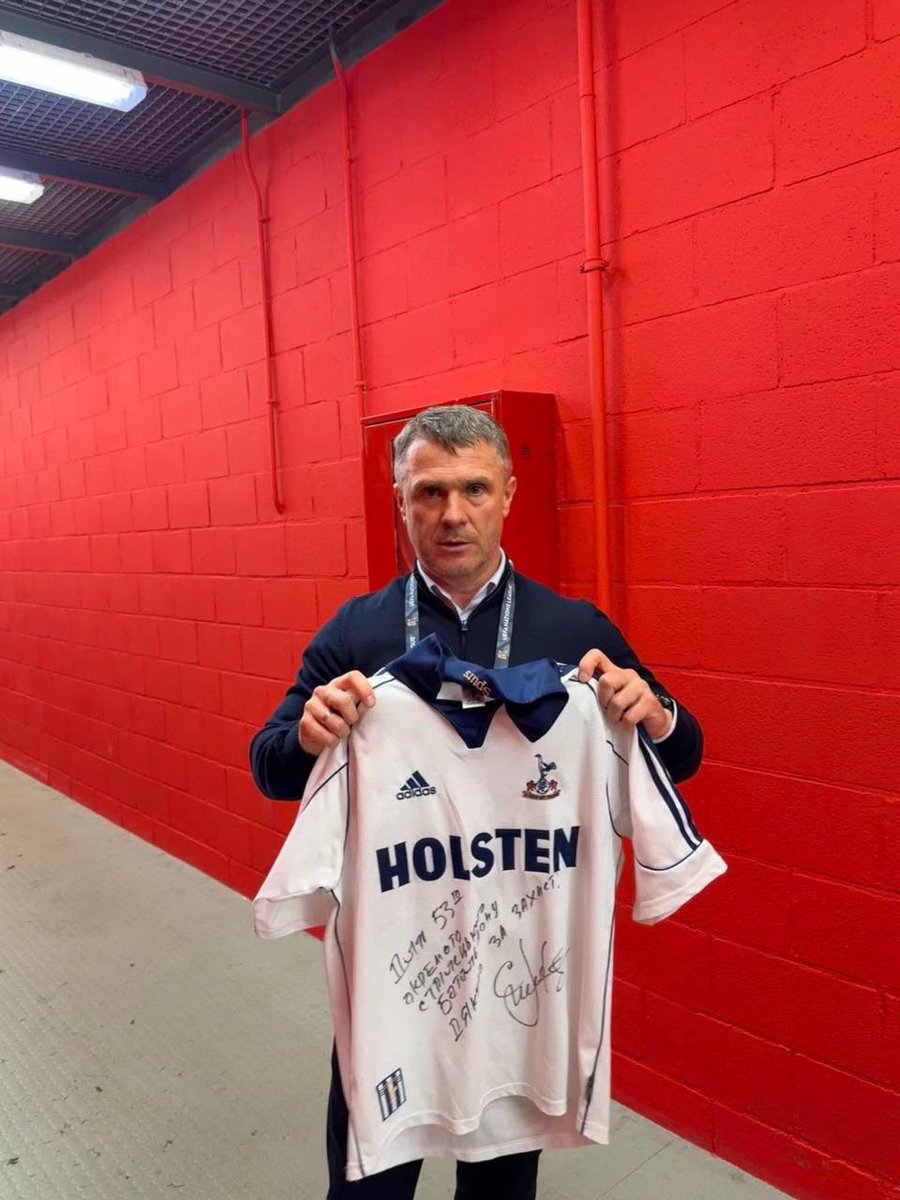 IneBackIversen's tweet photo. 1:🚨 Help a frontline battalion, get a chance to win a signed Rebrov T-shirt 🚨

Yes, that Serhiy Rebrov: Dynamo Kyiv legend, Champions League star, Premier League striker &amp; now head coach of Ukraine’s national team 🇺🇦⚽️

For every donation there’s a chance to win!
Here’s how🧵👇 https://t.co/7xDN65sXWB