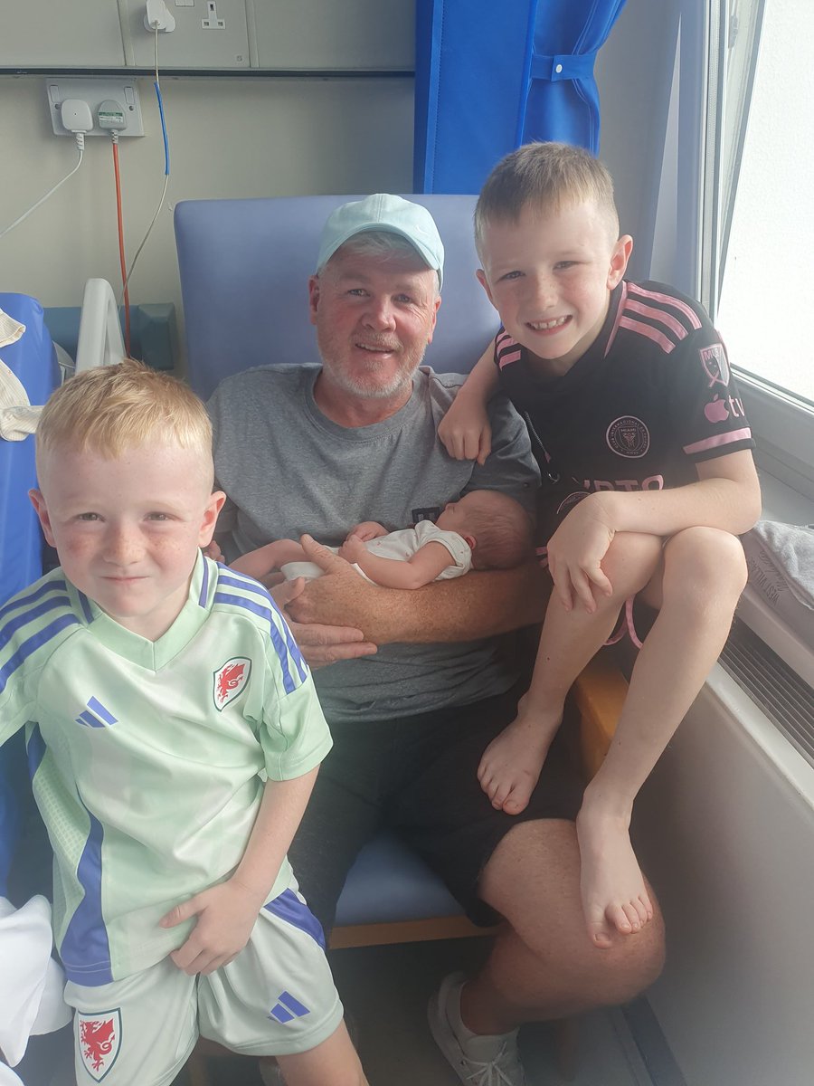 katie Curwood tweet media