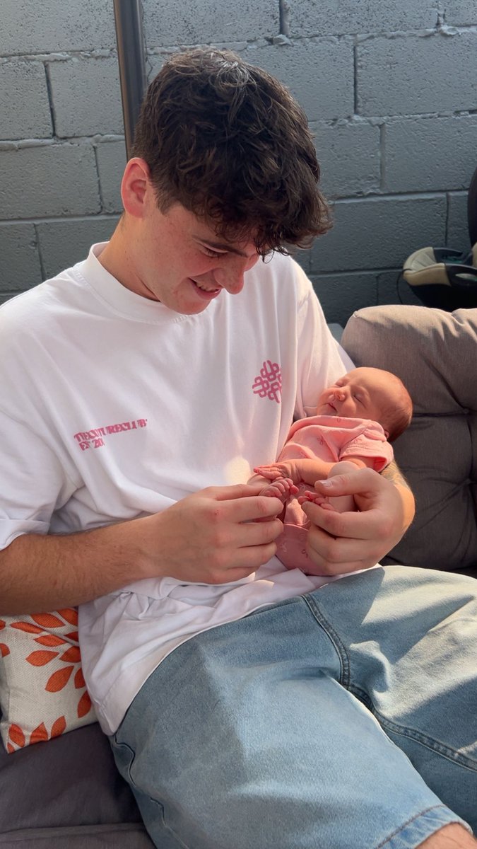 katie Curwood tweet media