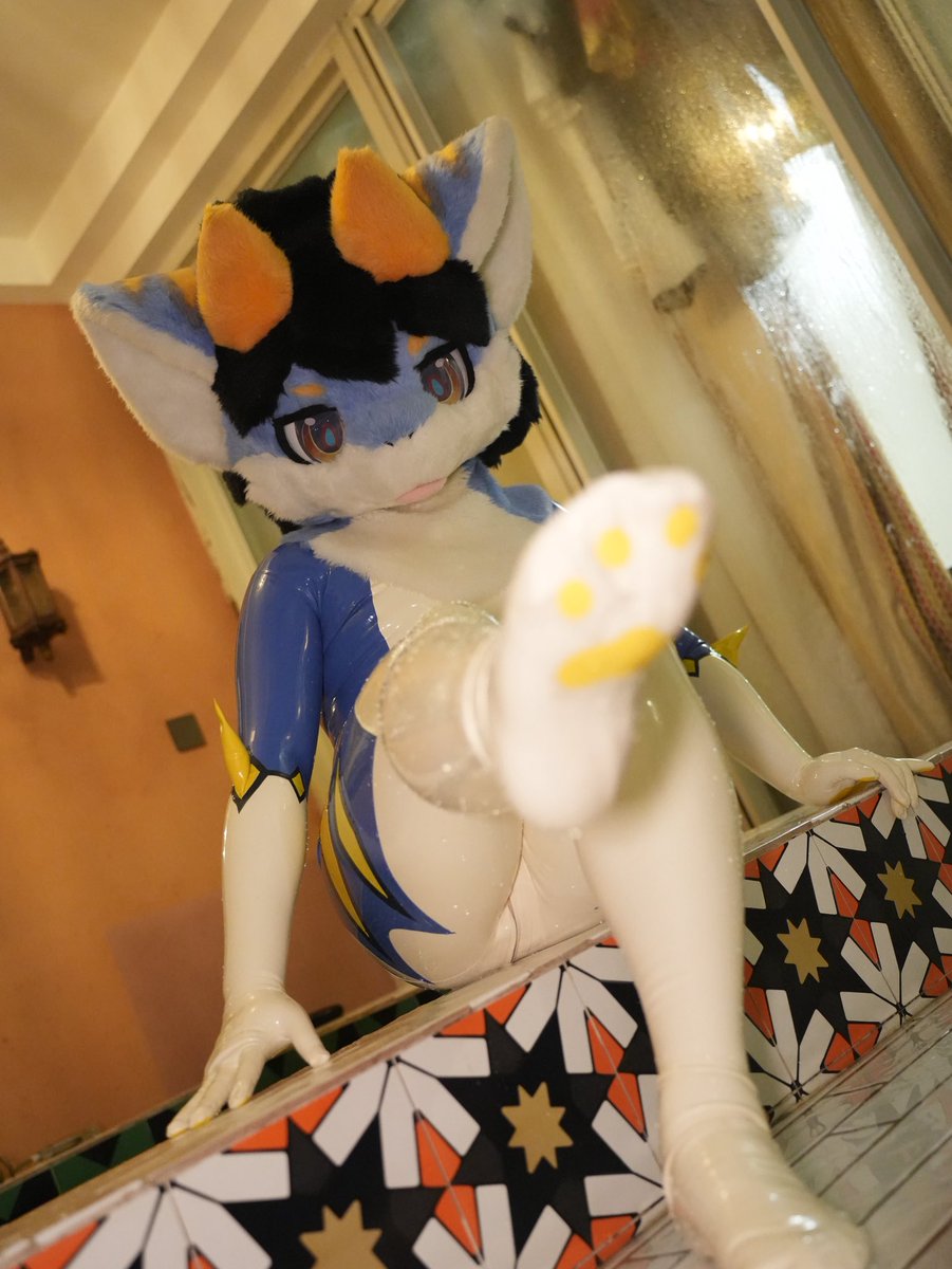 BeastDash's tweet image. 给我舔干净！