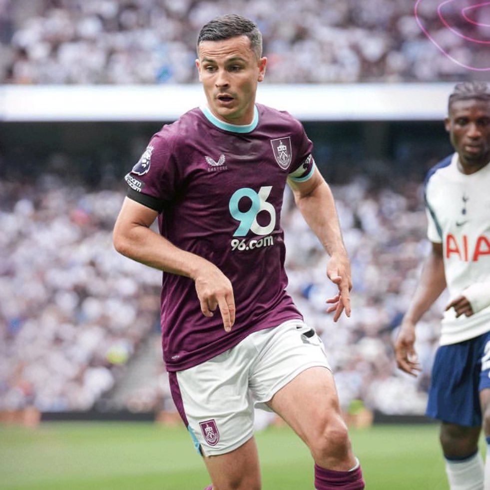 ©️ Josh Cullen against Spurs

🏃‍♂️ Distance covered - 11.1km (most in the game) 
🎯 Passes - 30/36 
🪡 Chances created - 5 (most in the game) 
✋ Interceptions - 3 
♻️ Recoveries - 4 
💪 Ground duels - 4/8

Skipper.