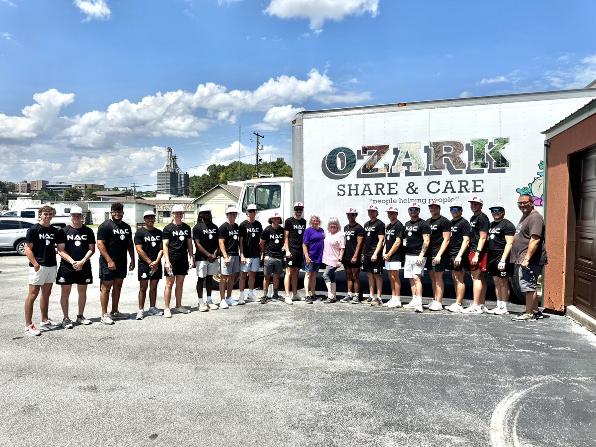 💪⚾️ The Pioneers are starting the semester off strong…not just on the field, but in the community too!

Our baseball team spent the last few days serving at Harrison’s Ozark Share &amp; Care, lending a hand with meal prep, sorting clothes, organizing the store, and tidying up.