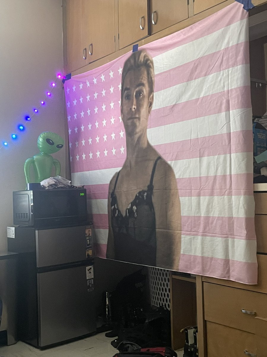 rexspIode's tweet image. hey do you like my dorm @ antonystarr