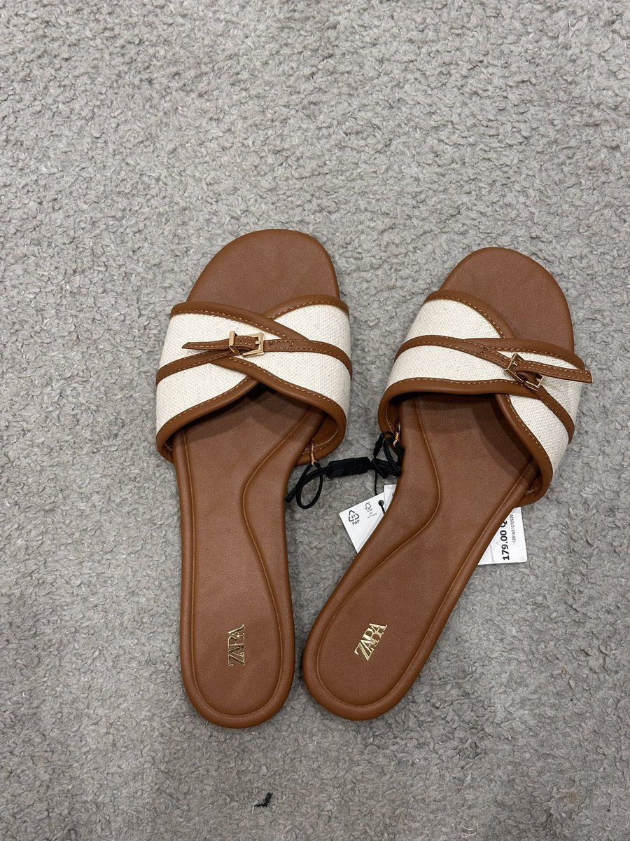 Leaving behind a boycotted item 
مع السلامة يا ارق كدابة