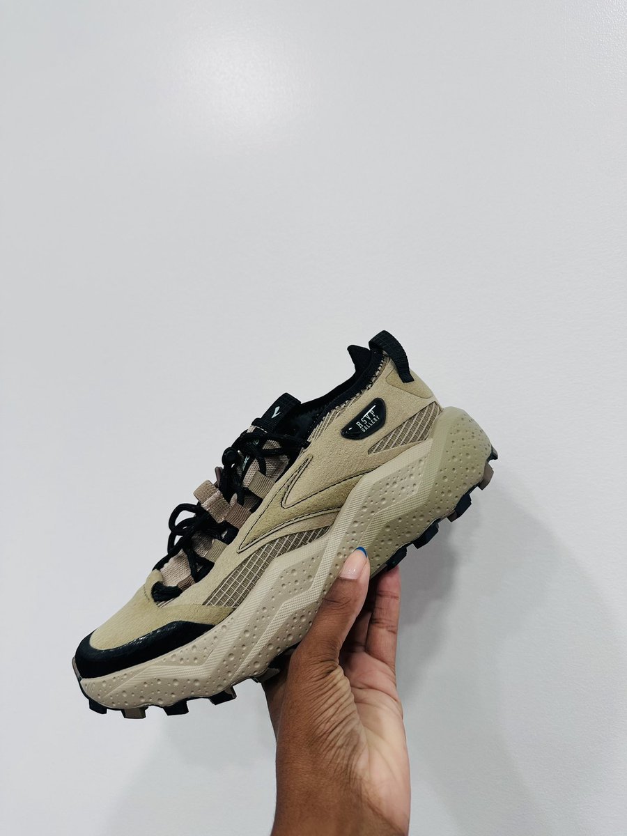 Ticara Devone (@ticaradevone) on Twitter photo Then, <a href="/brooksrunning/">Brooks Running 💙</a> x <a href="/RSVPGallery/">RSVP Gallery</a> got me together too! I didn’t know I was one of Chicago’s most stylish, I’ll take it lol ☺️💚 Then, <a href="/brooksrunning/">Brooks Running 💙</a> x <a href="/RSVPGallery/">RSVP Gallery</a> got me together too! I didn’t know I was one of Chicago’s most stylish, I’ll take it lol ☺️💚