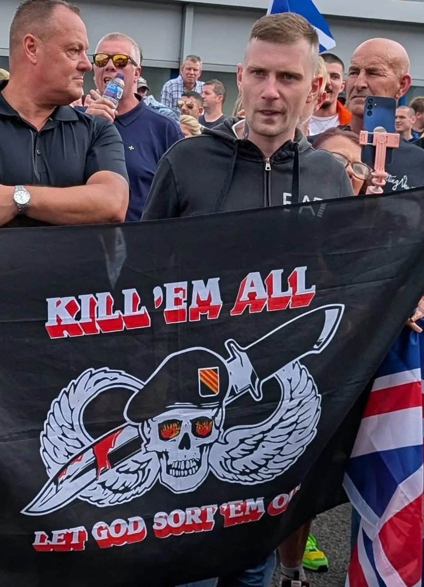 John O'Connell (@jdpoc) on Twitter photo This is from #Scotland, so I don’t know which Scottish police force covers the area.
This is a criminal offence.
Identify him, and arrest him. This is from #Scotland, so I don’t know which Scottish police force covers the area.
This is a criminal offence.
Identify him, and arrest him.