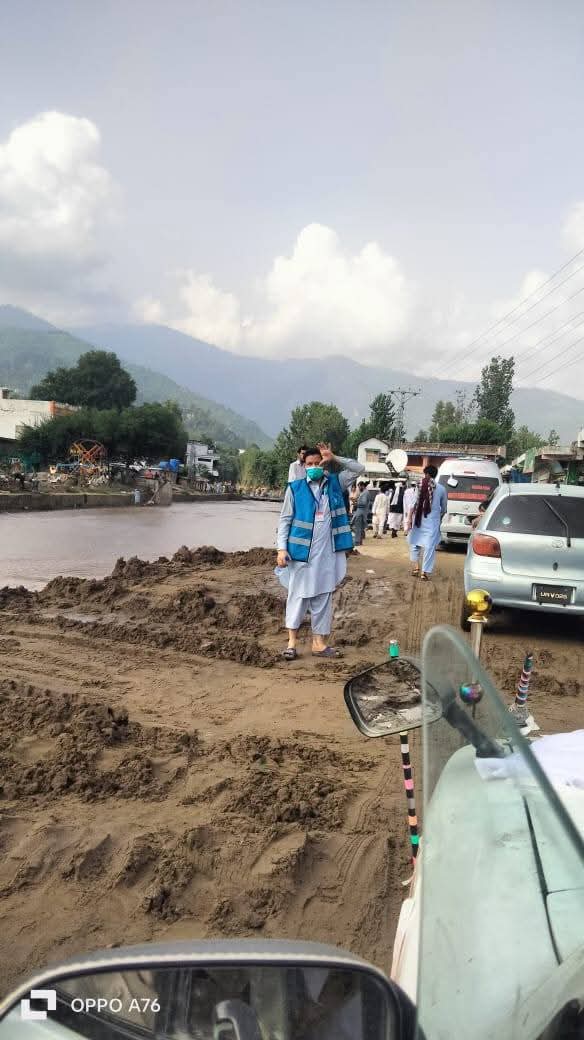 بلاول بھٹو زرداری ویلفیئر ونگ 
کو سلام سیلاب سے متاثرہ علاقوں میں امدادی سرگرمیوں کے دوران بلاول بھٹوزرداری ویلفیئرونگ کے صوبائی جنرل سیکریٹری حسین علی اور ونگ کے دیگر ممبران نے بھی متاثرین کی خدمت،امداداور متاثرہ لوگوں کو روزمرہ زندگی میں استعمال ہونے والی اشیائے ضرورت پہنچائیں