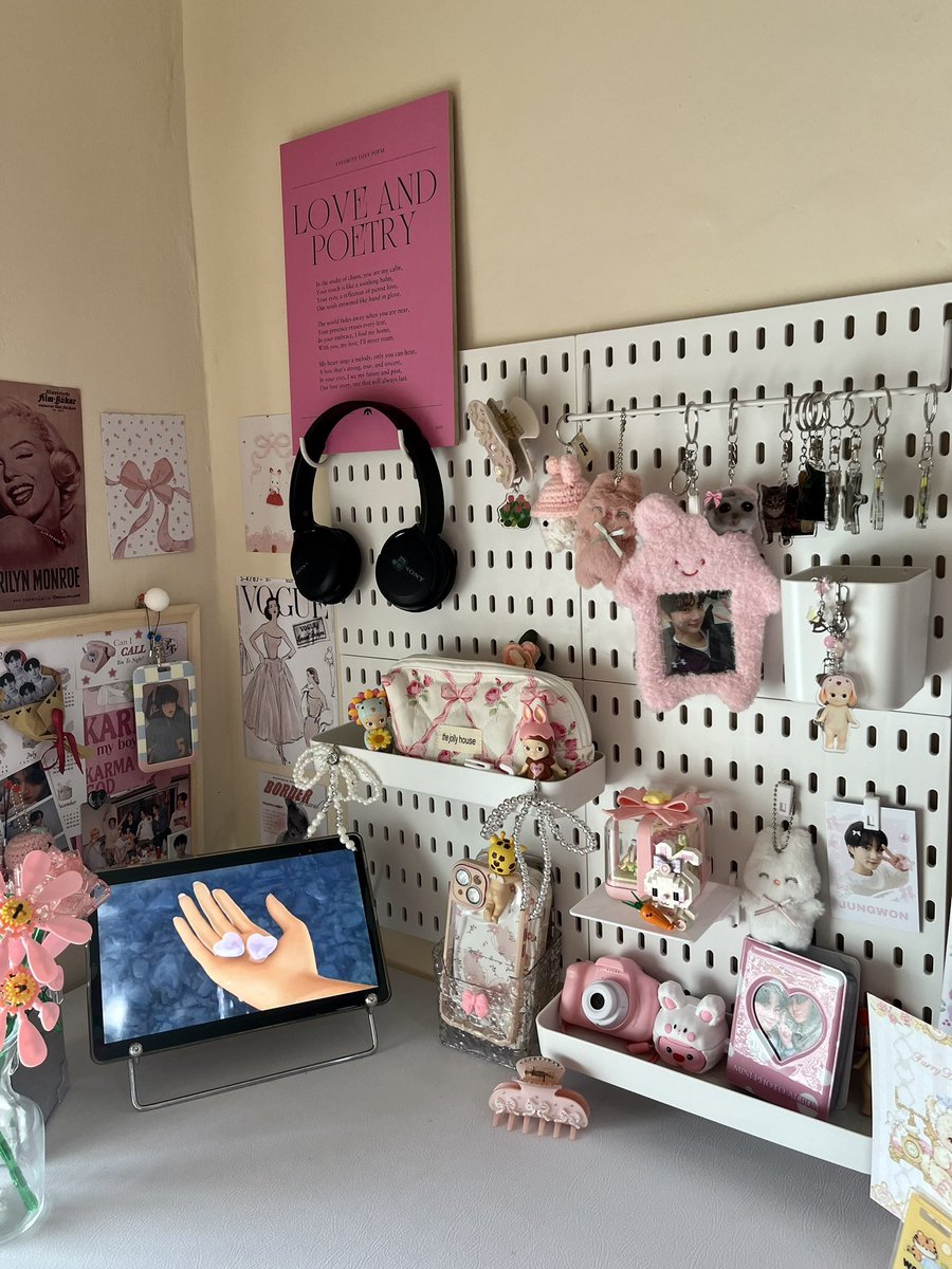 𝙖 𝙧𝙞𝙨 tweet media