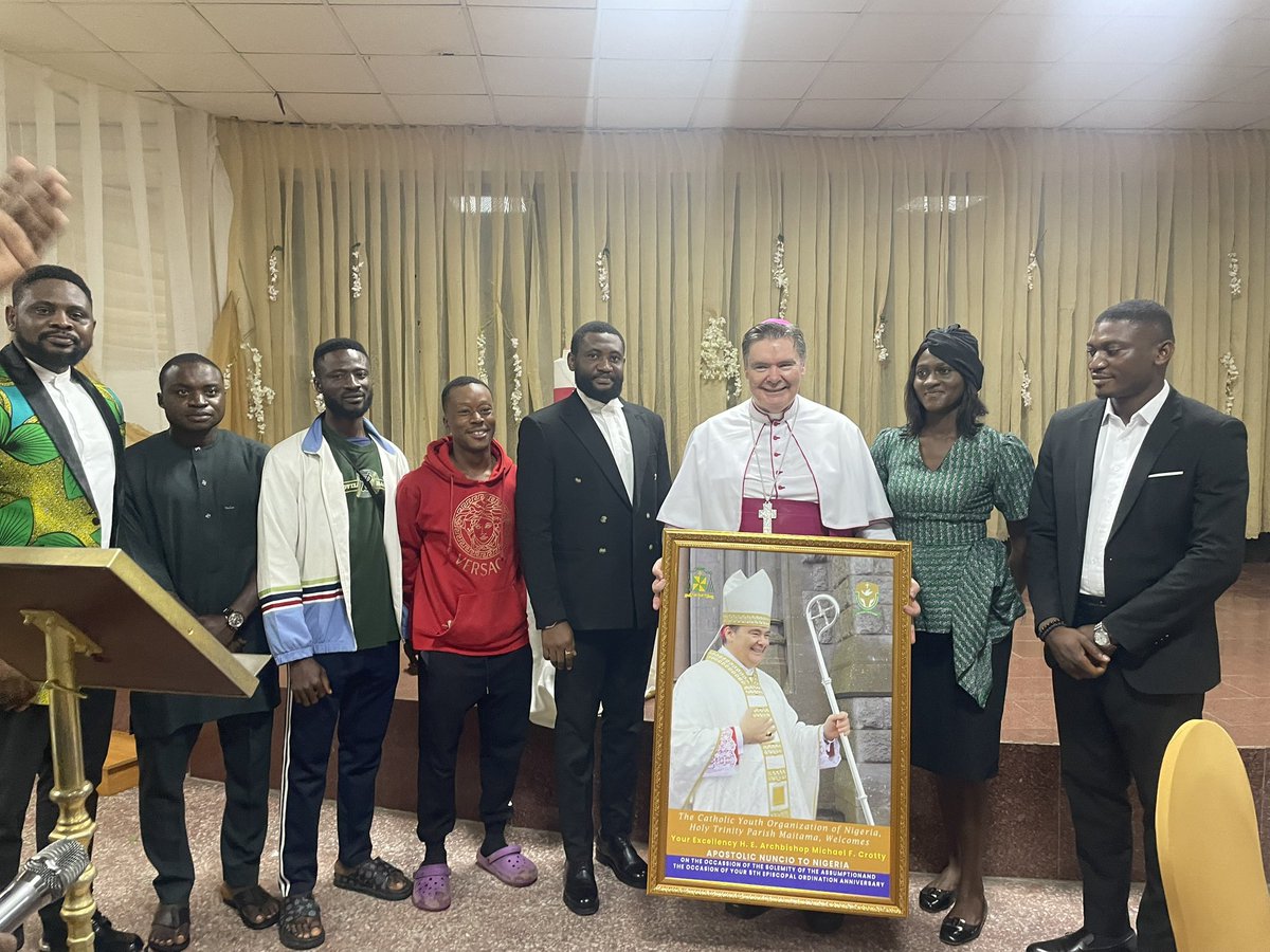 cyonhtp's tweet photo. Some members of CYON with  the Papal Nuncio during his visit  to the  parish on Friday 15th August, 2025
#church #parish #catholic #catholicchurch https://t.co/YphULXyhJ3