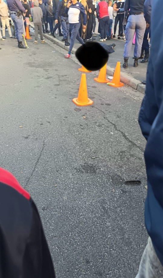 Bonteheuwel, Cape Town:

A woman was shot dead this evening in Bonteheuwel on the Cape Flats. The woman was shot in the head and died on scene.

#CrimeWatch