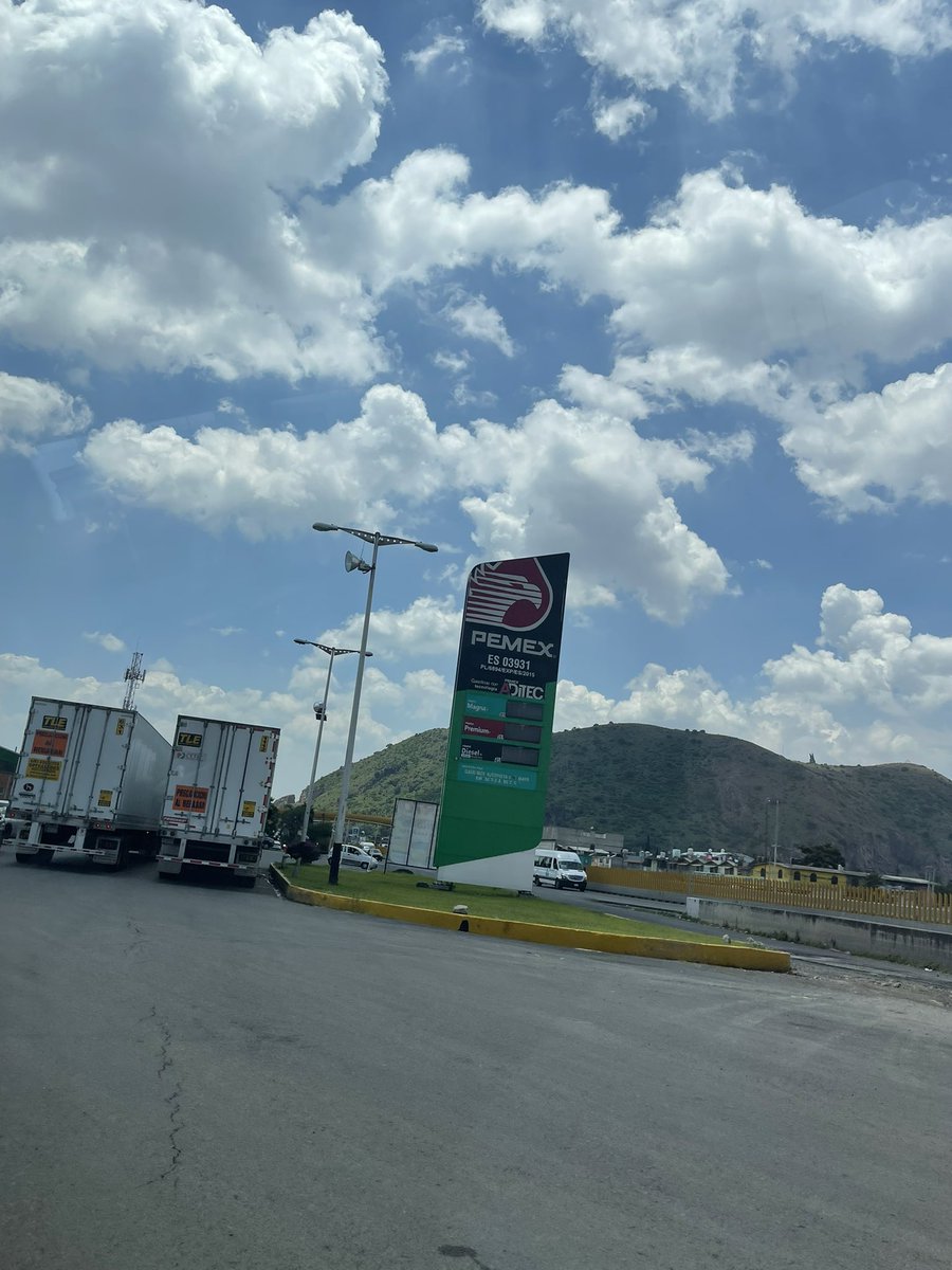 Otra sin gasolina!!! <a href="/Pemex/">Petróleos Mexicanos</a> <a href="/CSValleDeChalco/">CS ValleDeChalco</a>