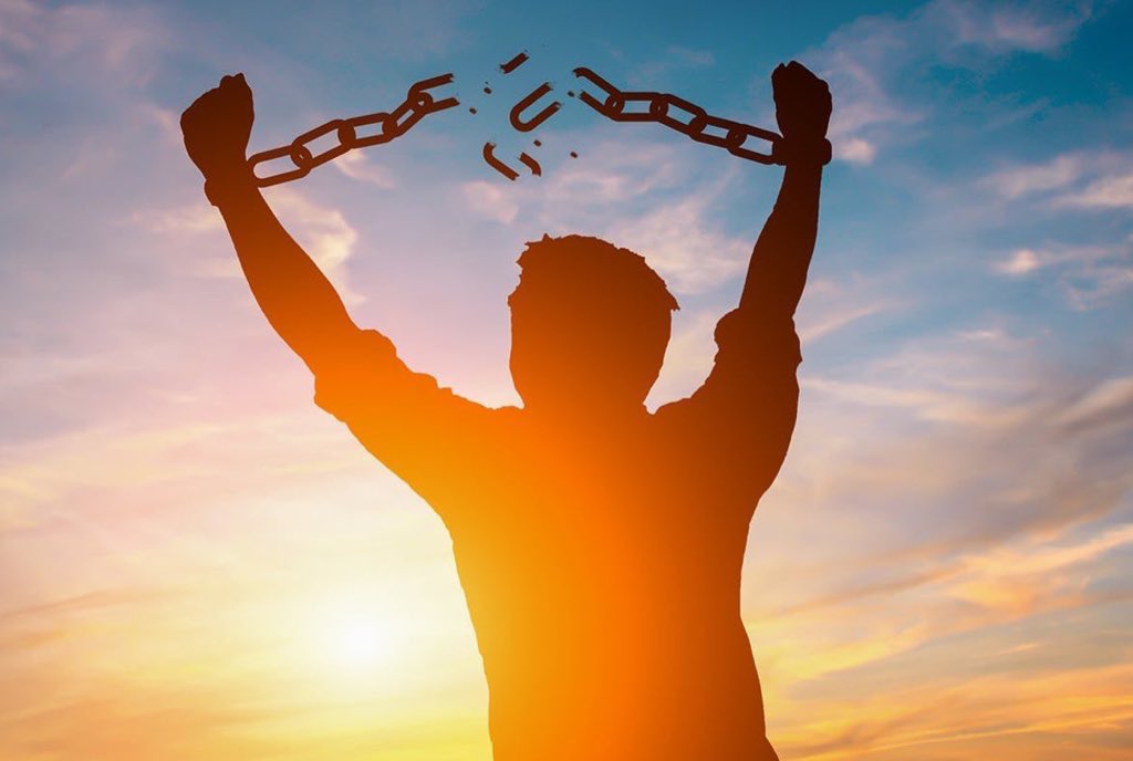 finalmente entendi a diferença de laying lying lie e lay