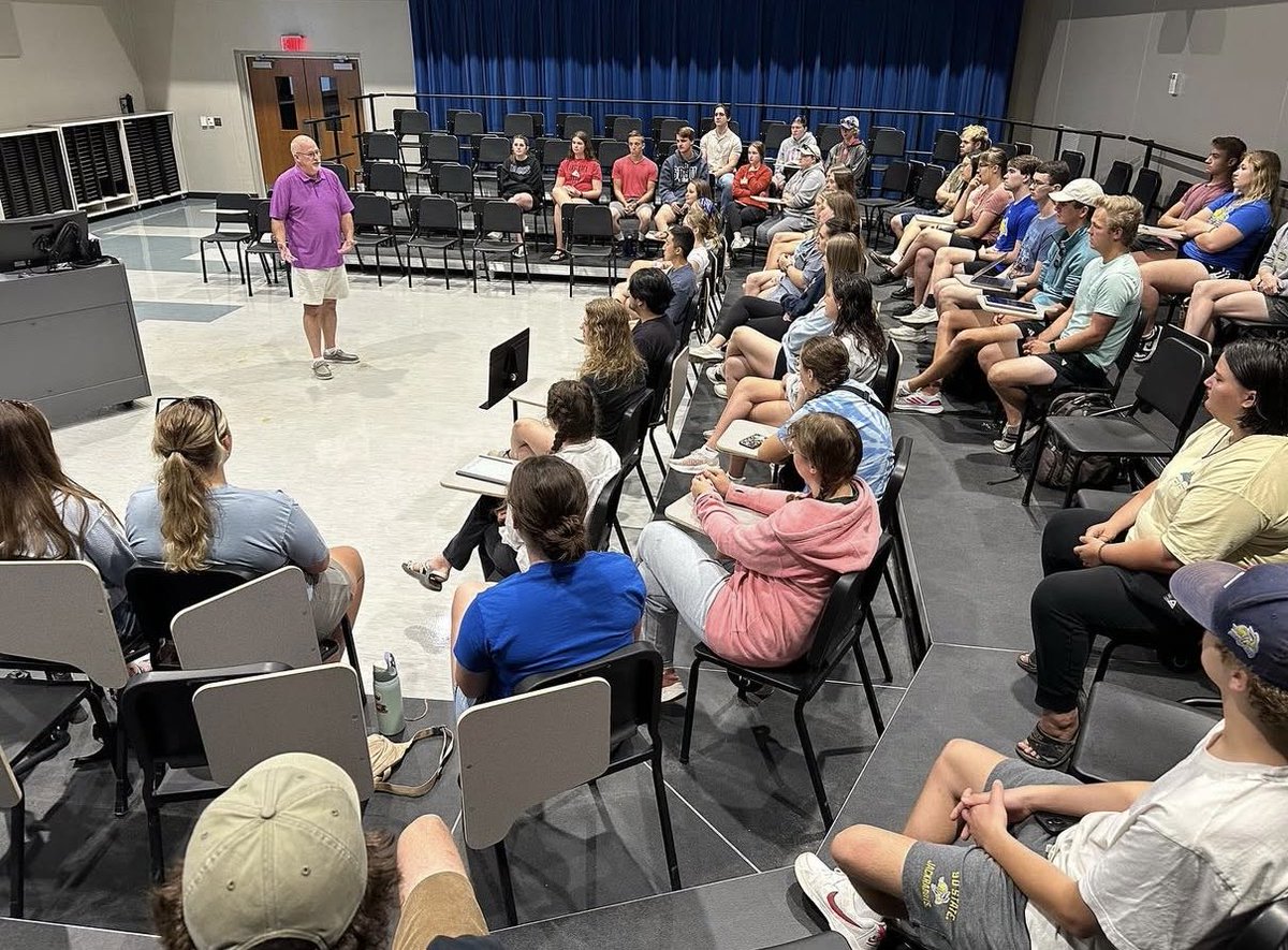 Wow!  What a great day at South Dakota State University on Friday working with some awesome student leaders.  

Thank you, Dr. Kevin Kessler,  for the opportunity to spend the day with your students.  

They are amazing!

Big things happening at SDSU.  1% better every day.