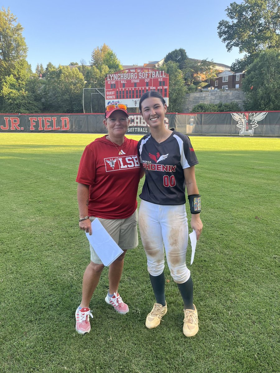GiannaPitzer's tweet image. Had a great time at the Lynchburg team camp and seeing the campus! @lynchburg_sb It was fun competing against all of these teams! @VA_Phoenix_Wood @AllenWoodTow @k_sut918 @AshPaige2030