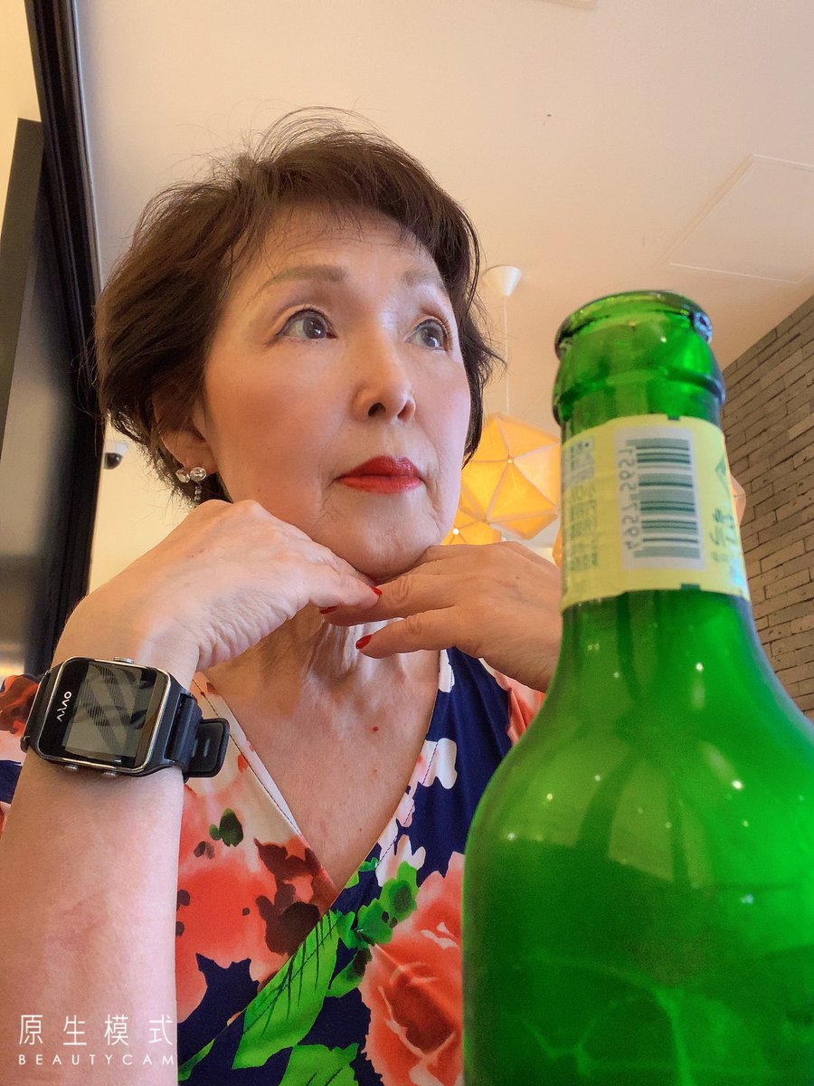 出て行くお札を笑顔で送る。
羽が生えたようにお札が飛んでいく。
「財布を出て行くお札には『おはようおかえり』と
にっこり笑顔で声をかけなはれ！
帰ってきとうなる声かけ大事と。