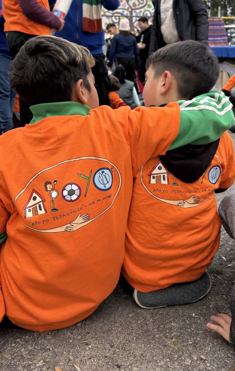 Hoy celebramos la vida de Don Bosco, 🥳🎈🎂 Su legado sigue vivo en cada patio, en cada gesto de amistad y en cada corazón que late al estilo salesiano

Feliz cumpleaños, Don Bosco!!! Gracias por enseñarnos que la santidad se vive con una sonrisa, estando siempre alegres! 😁🙌🏼