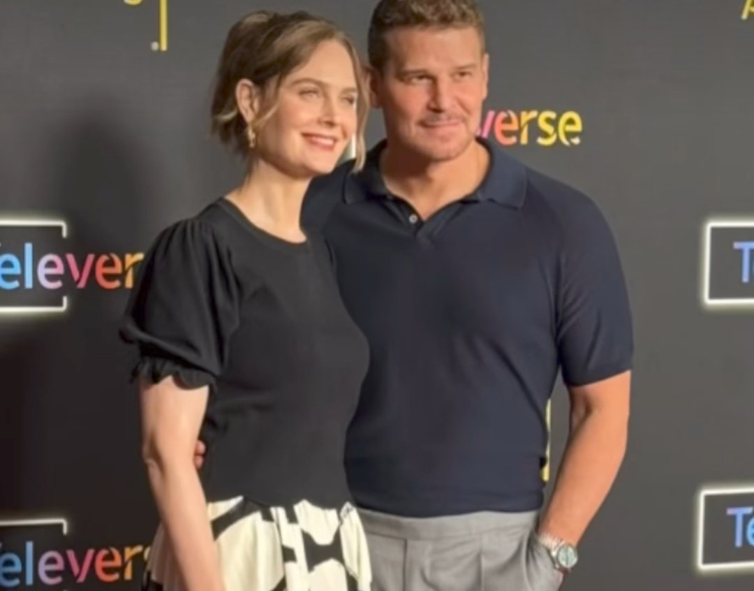 That David would post a photo with Emily on his IG wasn’t on my bingo card for this year.

I’m thrilled 🤚🏻