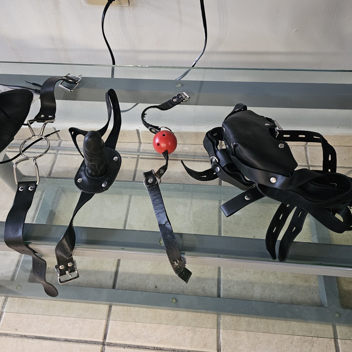 Let the weekend begging... 😈
#Hermosillogay #bondage #gayBDSM