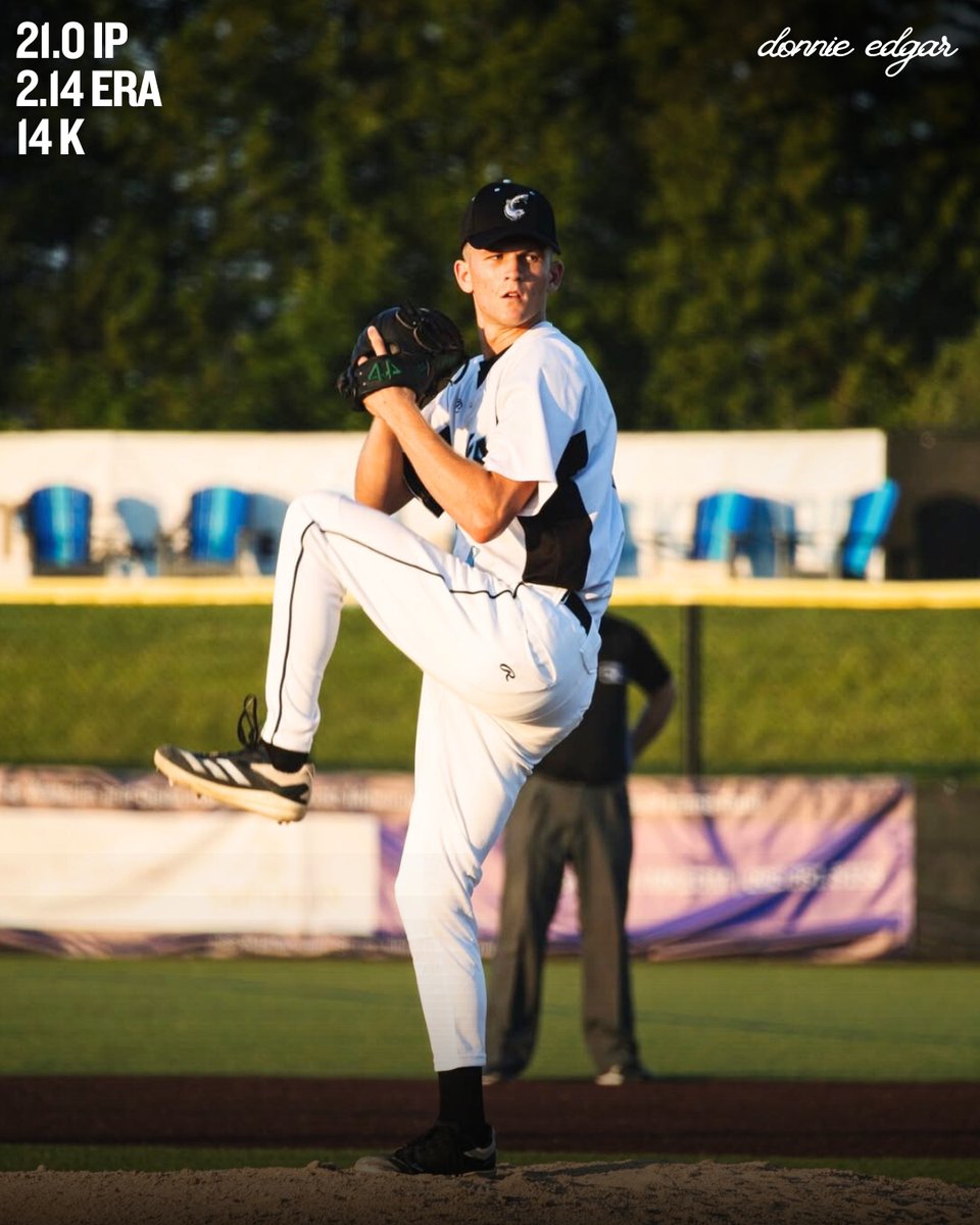 LS_Chinooks's tweet image. Your Lakeshore Chinooks Pitcher of the Year ➡️ Donnie Edgar. 

5 G | 21.0 IP | 2.14 ERA | 14 K’s

A dominant force on the mound all summer. 💙⚾