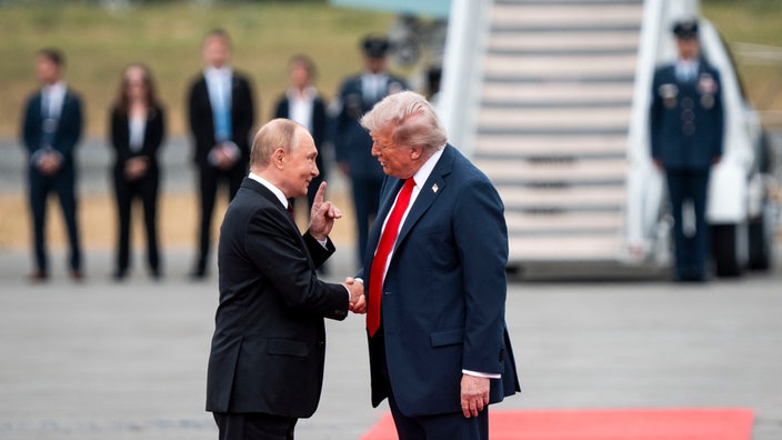 realavoid7's tweet image. the difference no one talks about. 🇷🇺🇺🇸