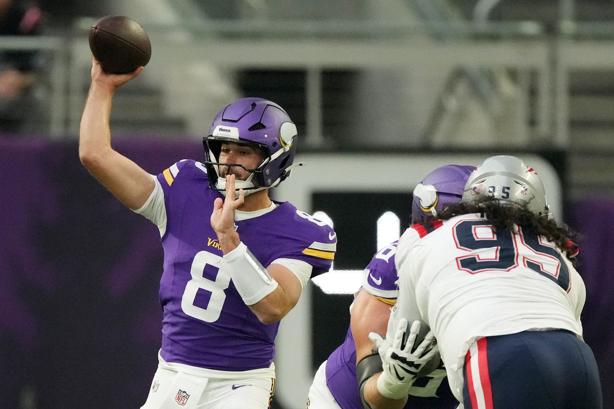 Vikings backups, particularly the QBs, struggled to sustain momentum in a sloppy performance vs. New England on Saturday at U.S. Bank Stadium. startribune.com/minnesota-viki…