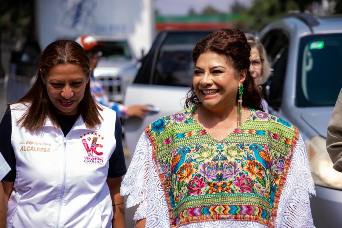 ClaraBrugadaM's tweet image. Desde el primer minuto de la emergencia por las lluvias hemos estado presentes recorriendo la zona, realizando censos y brindando apoyo con comida y resguardo. Hoy regresamos con ayuda directa porque las familias no están solas, cuentan con sus gobiernos y con la alcaldesa…