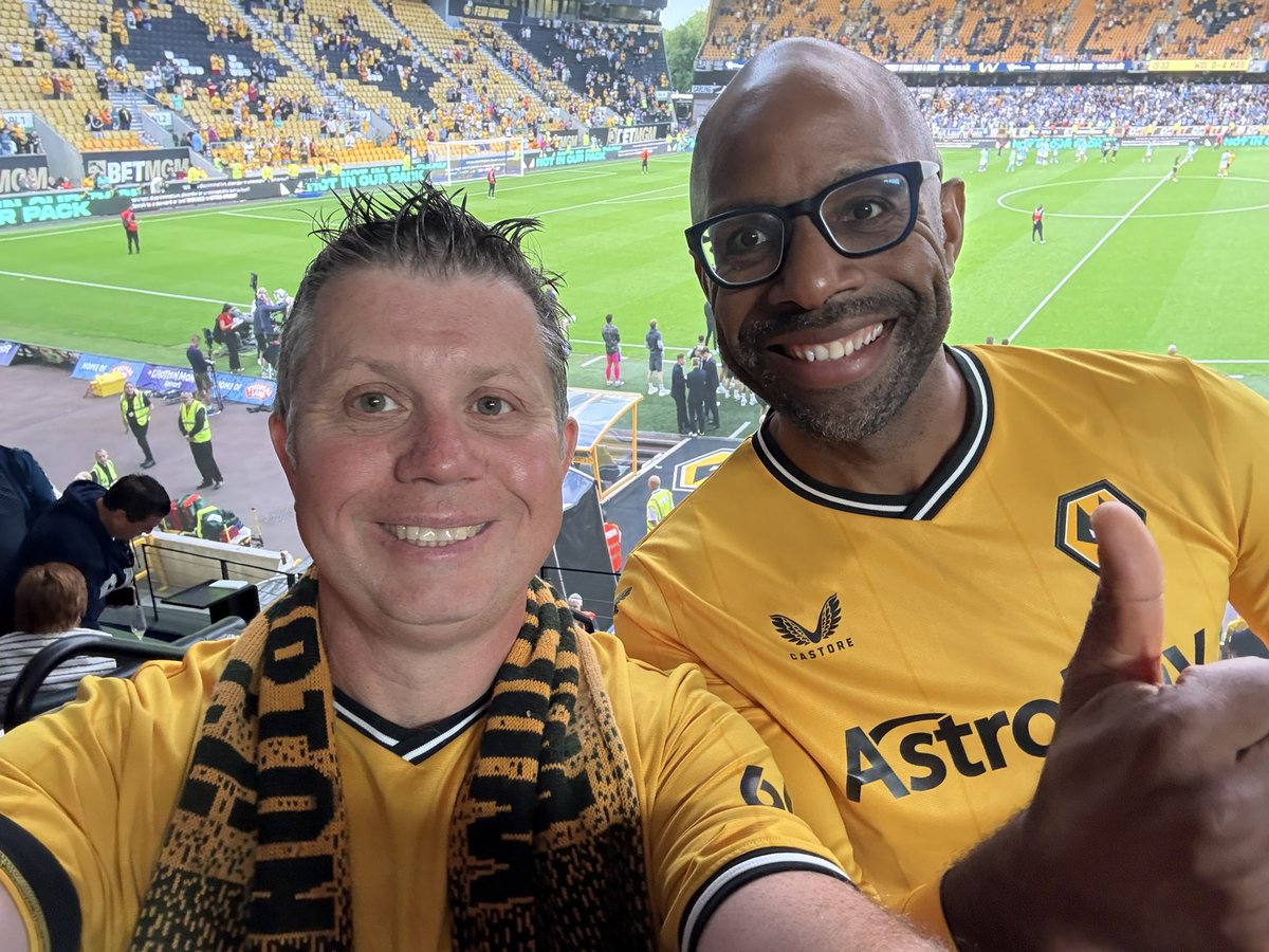 PatrickCodring2's tweet image. Caught the season opener with @SteveEvansUSA at the brilliant #COSM

#WolvesInLA #wwfc