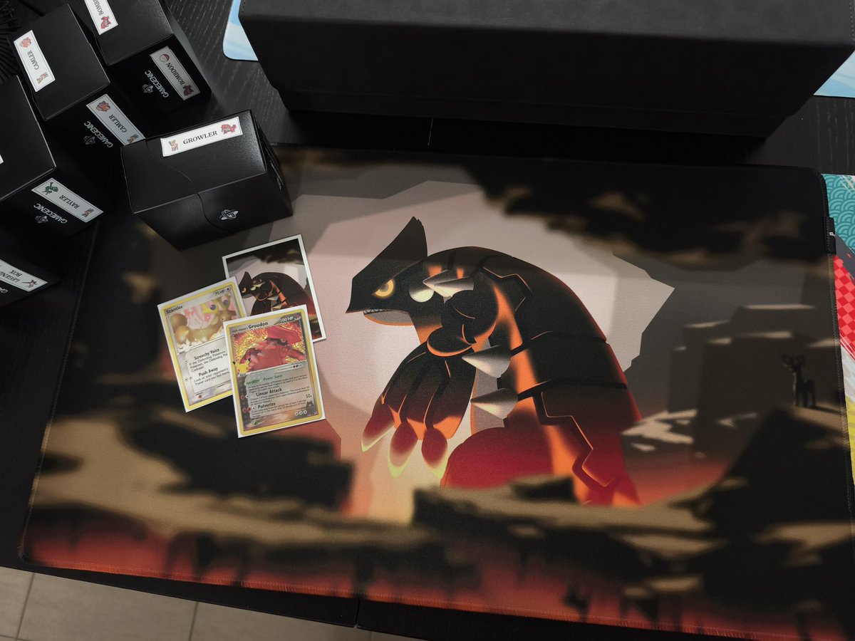 Got the best playmat for the best deck of the best format (just trust me, don't check the data)

This was custom made by my friend <a href="/paulotothepeak/">paulotothepeak</a>, he does all kind of commissions, give him a follow!

And, of course, #毎日PushAway