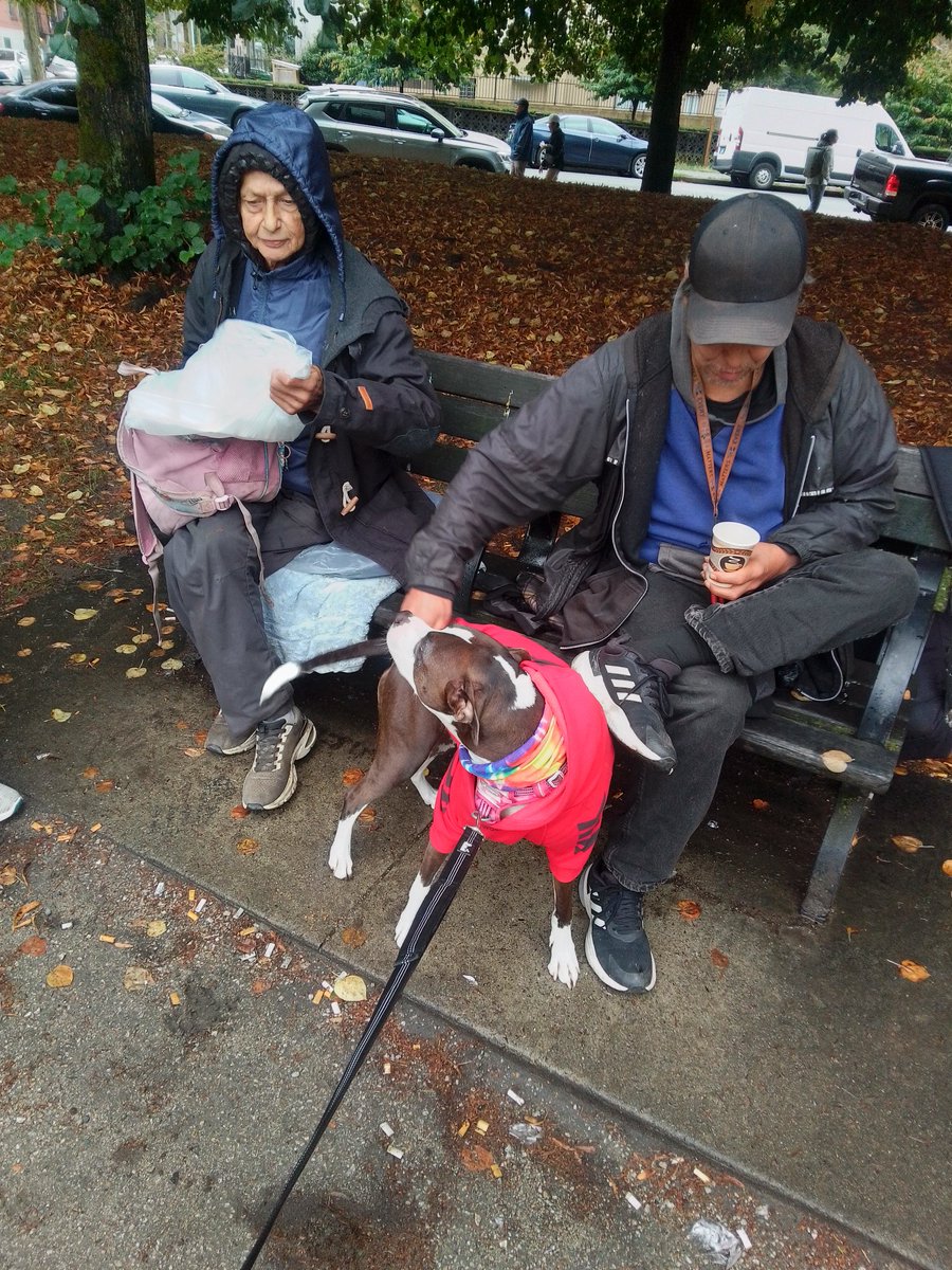 LebrockTony's tweet image. Sat🌅🐕🏞️⌛ Snugs 🥰 Hugs 
🐾💙💙🐾😎👑🫰🐾💙💙🐾
#allmyrelations #nativetwitter
#nativefriends #doghugs #pet
#dogwalking #dogwatching
#goodfriends #friends4ever
#MadamRiley #nativelove