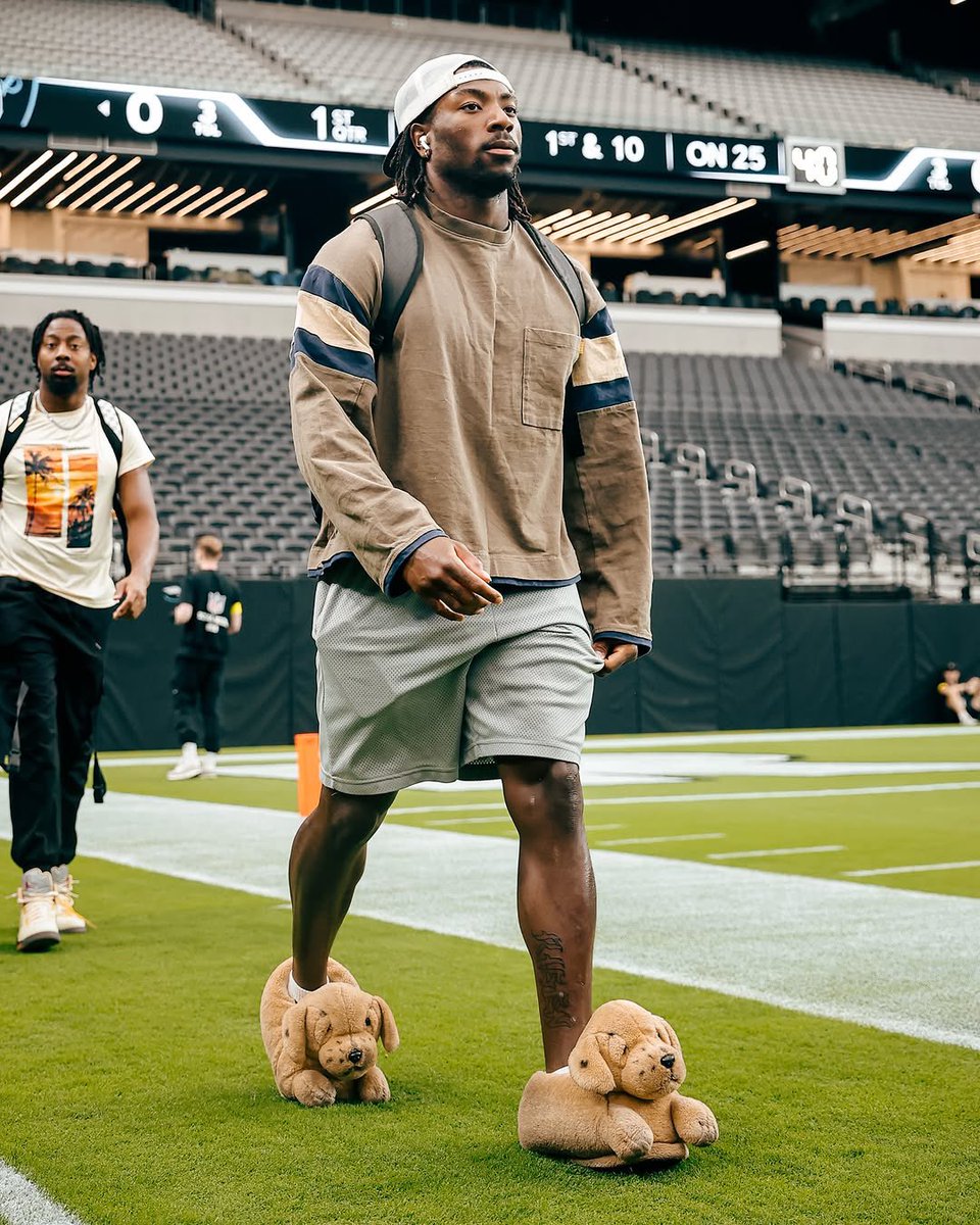 Protrending's tweet image. Got that dawg in him!