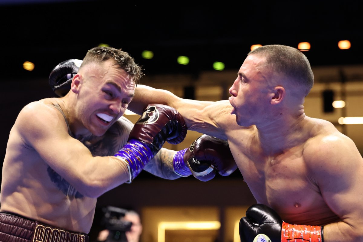 Seconds Out Boxing (@secondsoutlive) on Twitter photo ๐ฎโ๐จ ๐ก๐๐๐ ๐๐๐๐ ๐ช๐๐ก๐ฆ ๐ง๐๐ฅ๐๐๐๐๐ฅ ๐ช๐๐ง๐ ๐๐ข๐ข๐๐ ๐๐ก!
What a fight! Nick Ball earns a decision win (117-111, 118-110 and 115-113) over previously unbeaten Australian Sam Goodman to retain his featherweight world title!
#Boxing #ItaumaWhyte ๐ฎโ๐จ ๐ก๐๐๐ ๐๐๐๐ ๐ช๐๐ก๐ฆ ๐ง๐๐ฅ๐๐๐๐๐ฅ ๐ช๐๐ง๐ ๐๐ข๐ข๐๐ ๐๐ก!
What a fight! Nick Ball earns a decision win (117-111, 118-110 and 115-113) over previously unbeaten Australian Sam Goodman to retain his featherweight world title!
#Boxing #ItaumaWhyte
