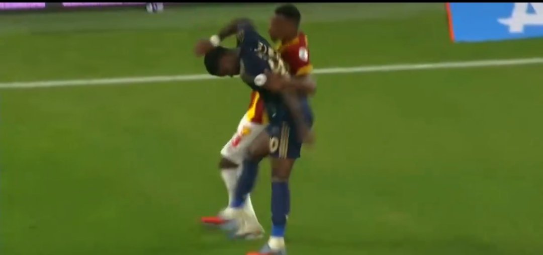 İki gün, iki gayrı nizami şarj, SIFIR KIRMIZI KART! #UltraSüperSirk